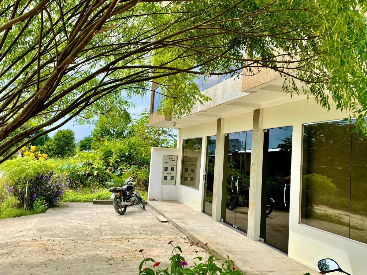 Zugi Inn Hotel Leticia Ngoại thất bức ảnh